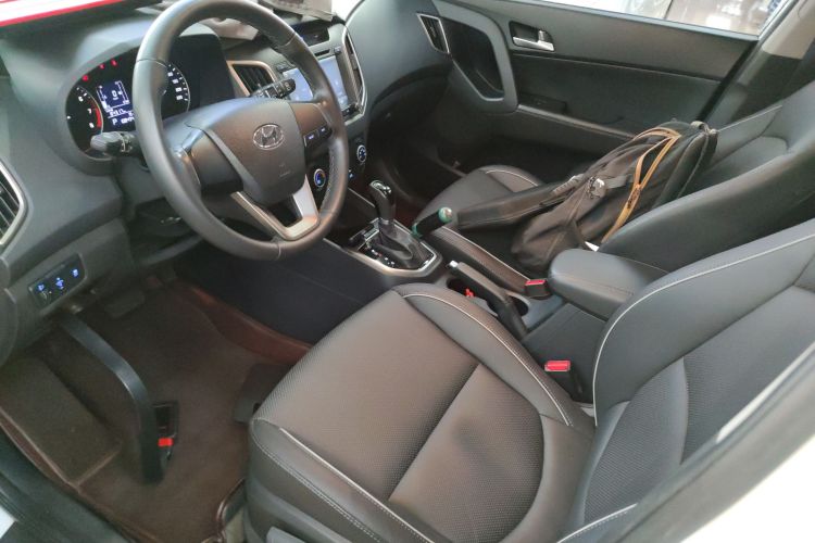 北京现代ix25 2015款 1.6L 自动两驱智能型GLS中控内饰19