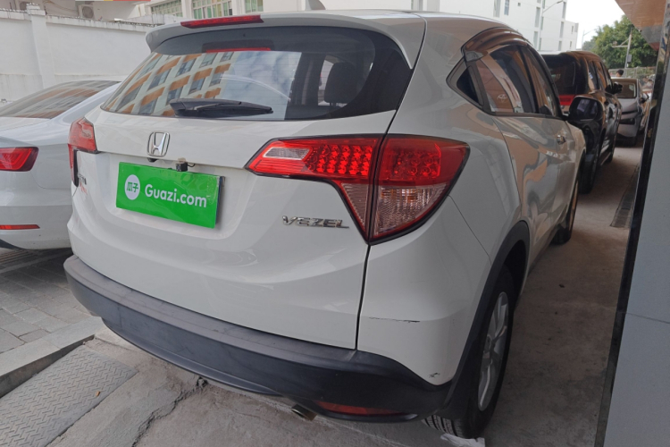 本田 缤智 2015款 1.8L CVT两驱精英型车身外观7