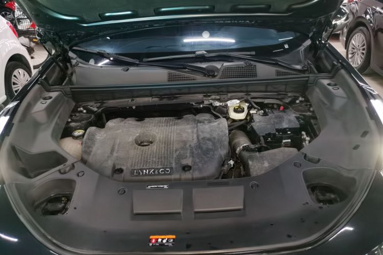 领克01 2021款 2.0TD 四驱暗夜版局部细节24