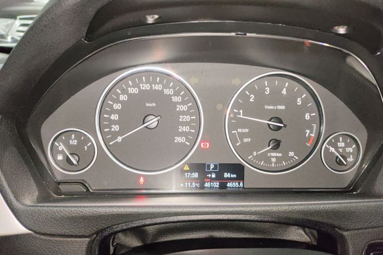 宝马3系 2014款 320Li 时尚型中控内饰14