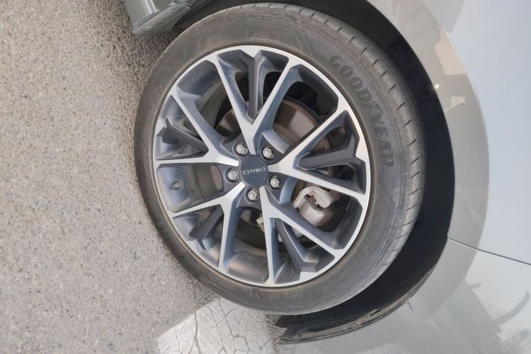 领克03 2021款 1.5TD DCT劲 冠军版车身外观10