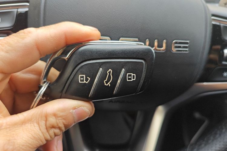 荣威i6 MAX 2020款 300TGI 自动爽酷版中控内饰11