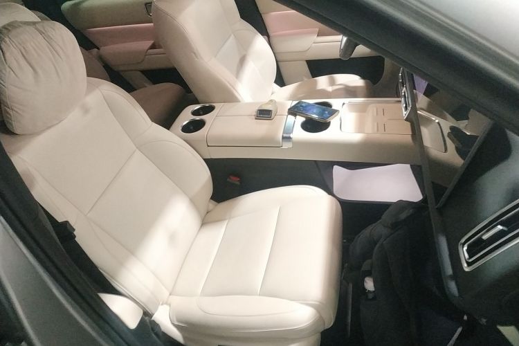 理想汽车 理想L8 2024款 Ultra局部细节41