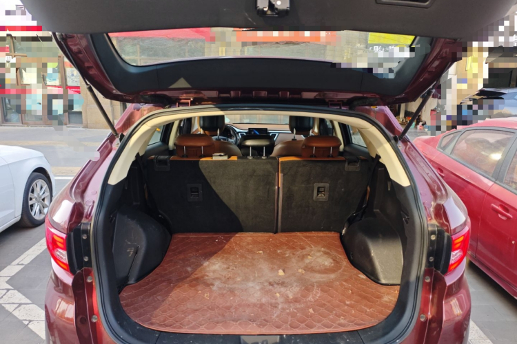 东南DX7 2015款 1.5T 手动豪华型机舱底盘23