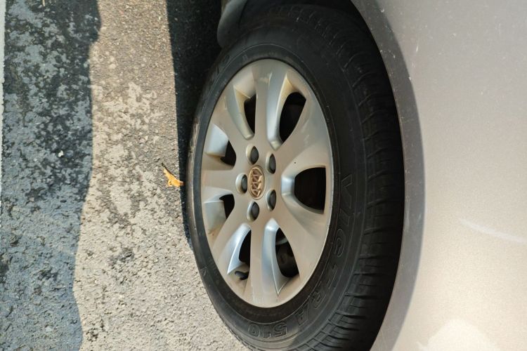 别克 君威 2014款 1.6T 时尚技术型车身外观10