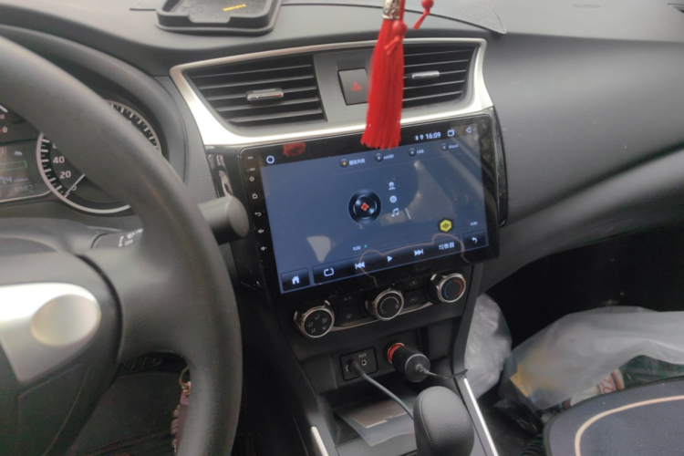 日产 轩逸 2024款 经典 1.6XE CVT舒适版中控内饰16