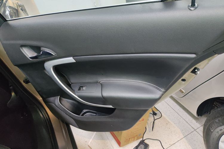 别克 君威 2015款 1.6T 领先技术型中控内饰7006