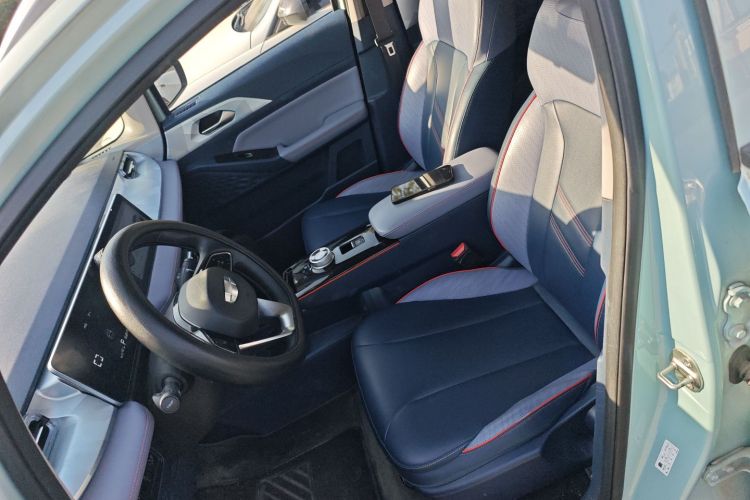 吉利几何E萤火虫 2022款 401KM 玲珑虎 4座中控内饰19