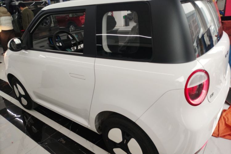 长安启源 长安Lumin 2023款 205km 香沁款车身外观4