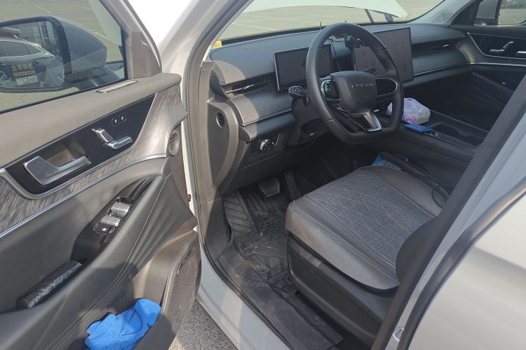 奇瑞 风云T9 2025款 120 长续航版尊荣型 7座 磷酸铁锂中控内饰20