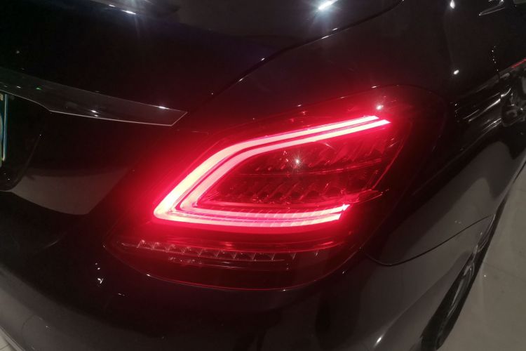 奔驰C级 2020款 改款 C 200 L 时尚型运动版车身外观6001