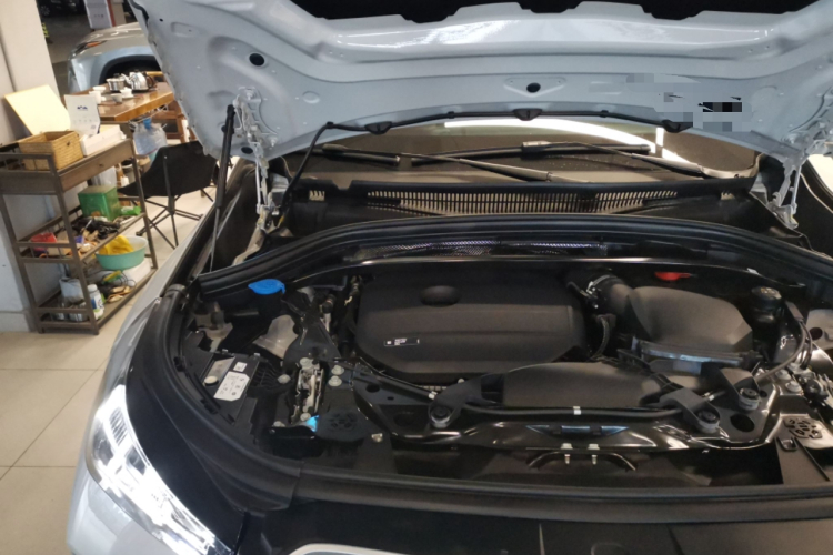 宝马X1 2023款 sDrive25Li M运动套装机舱底盘25