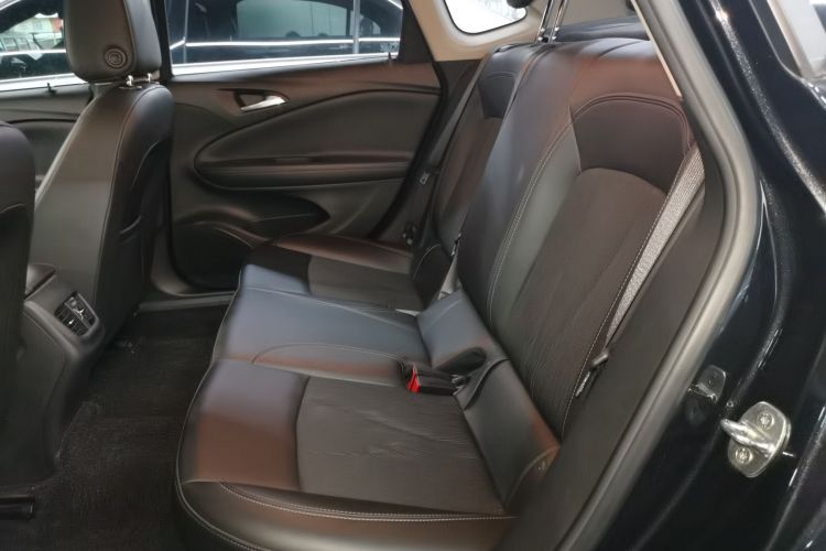 别克 威朗 2018款 三厢 20T 双离合领先型中控内饰7004