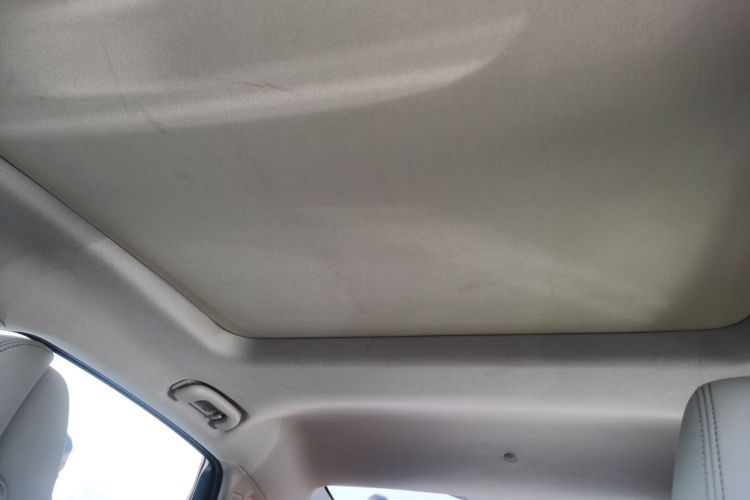 别克 君越 2018款 30H 精英型中控内饰22