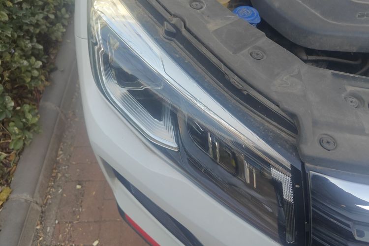 长安CS75 2022款 蓝鲸版 1.5T 手动时尚型车身外观8