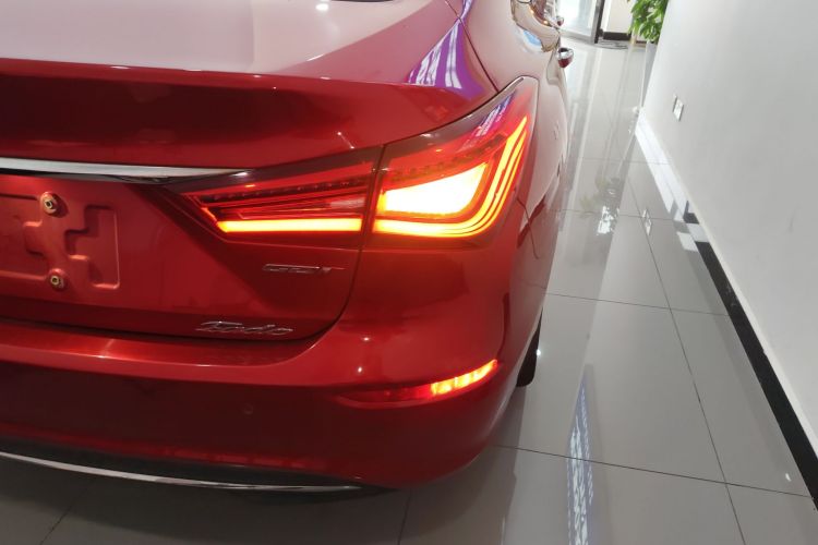 长安 逸动 2019款 高能版 1.6L GDI 自动先锋型 国VI车身外观9