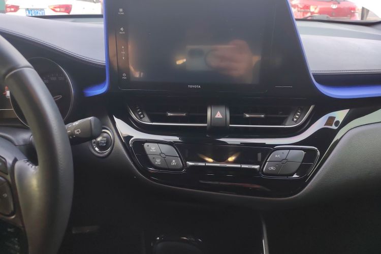 丰田 奕泽IZOA 2018款 2.0L 奕驰版 国VI中控内饰16