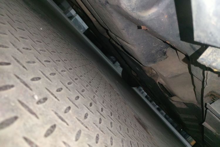 福特 蒙迪欧 2013款 2.0L GTDi240豪华运动型局部细节9002