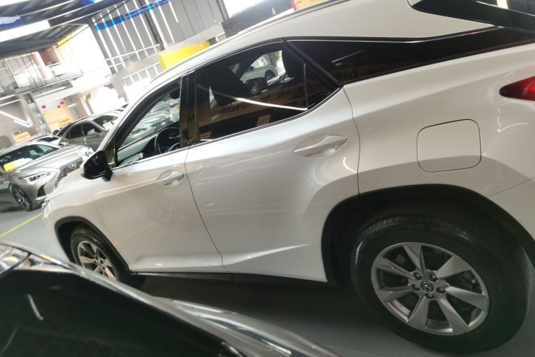 雷克萨斯RX 2016款 300 两驱精英版 国V车身外观4