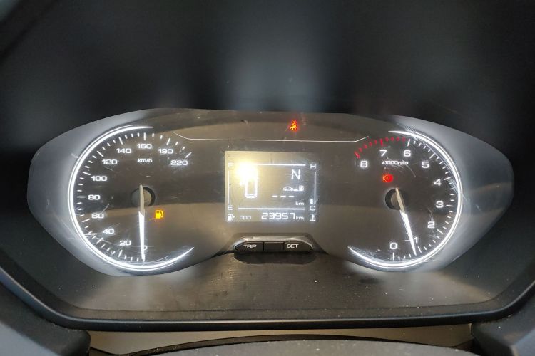 五菱汽车 五菱星驰 2022款 1.5L 手动自由型中控内饰14