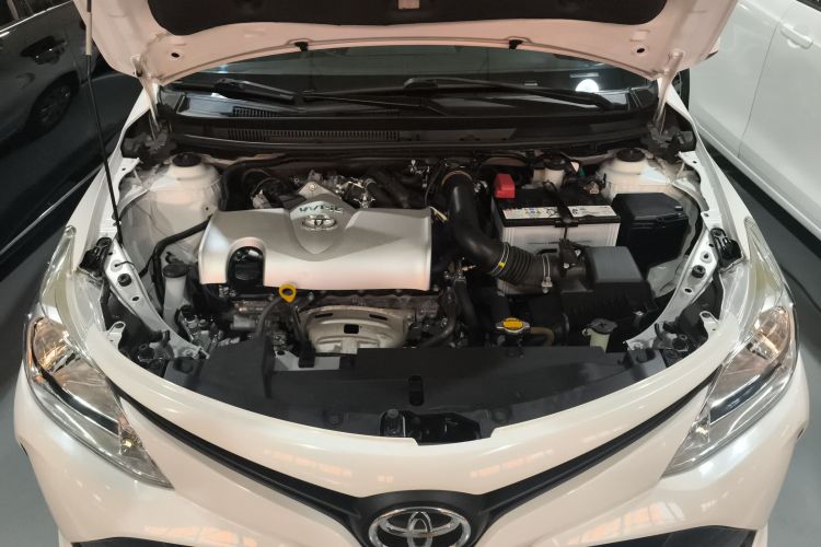 丰田 威驰 2017款 1.5L CVT创行版机舱底盘24