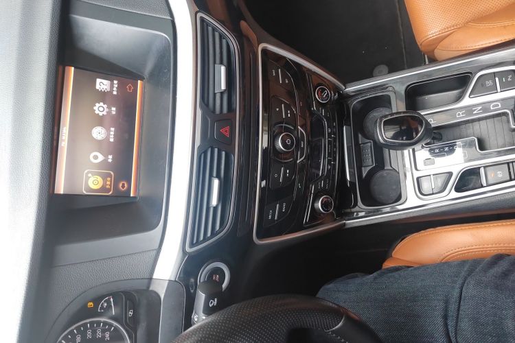 吉利汽车 博瑞 2015款 1.8T 豪华型中控内饰16