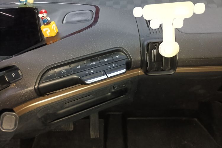 宝骏KiWi EV 2021款 艺术家 三元锂中控内饰16