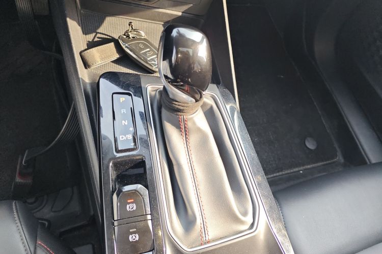 名爵 MG5 2021款 改款 180DVVT CVT青春豪华版中控内饰18