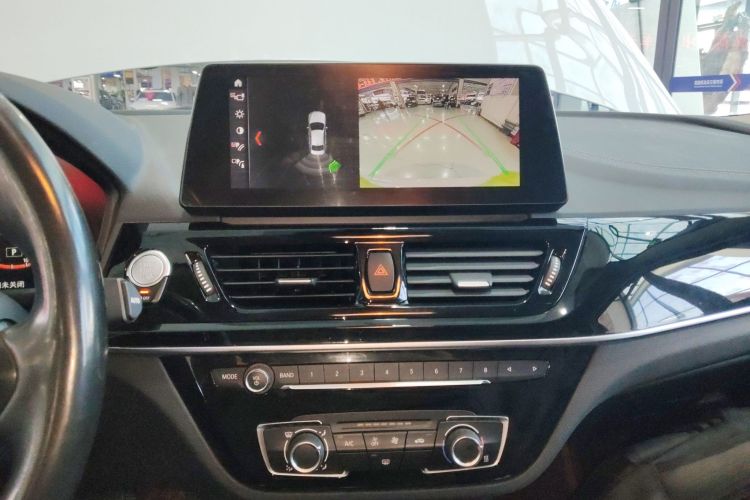 宝马1系 2022款 120i M运动曜夜版中控内饰16