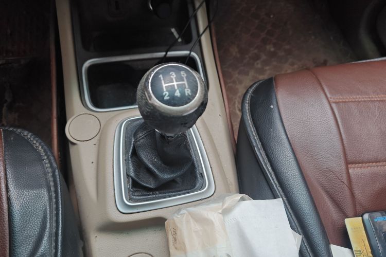 华晨金杯750 2015款 1.5L 舒适型中控内饰18