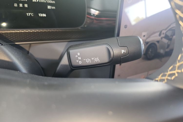 极氪7X 2025款 75kWh 后驱智驾版中控内饰18