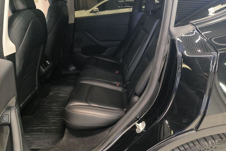 特斯拉 Model Y 2021款 标准续航后驱版中控内饰7004