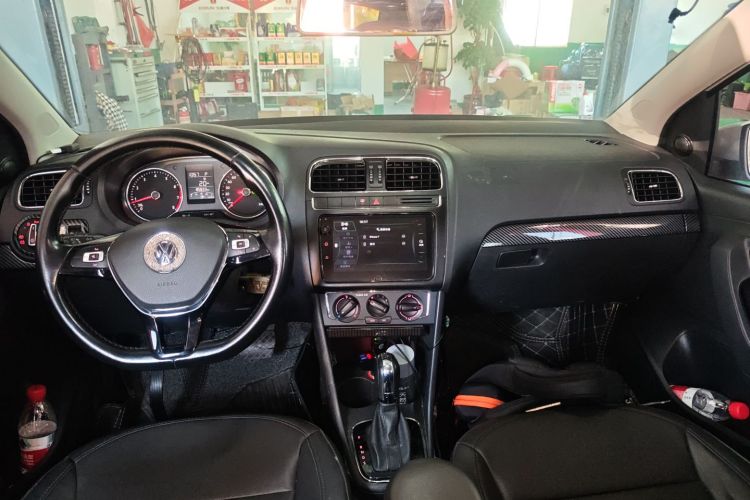 大众 Polo 2016款 1.6L 自动舒适型中控内饰7002