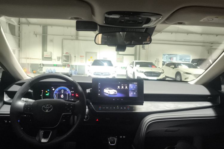 丰田 凯美瑞 2024款 双擎 2.0HGVP 豪华版中控内饰7002