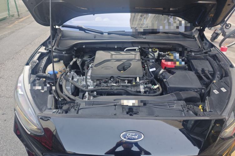 福特 福克斯 2020款 三厢 EcoBoost 180 自动ST Line局部细节24