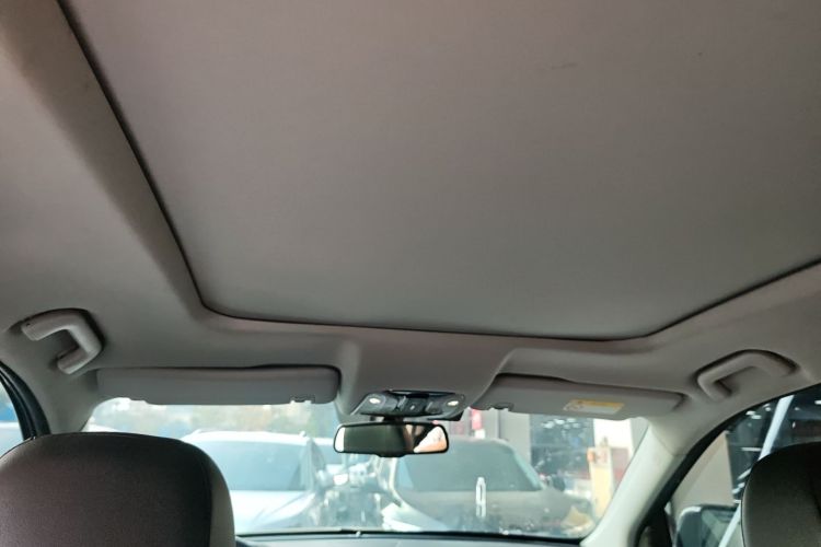 广汽传祺 传祺GS8 2017款 320T 两驱豪华智联版（七座）中控内饰22