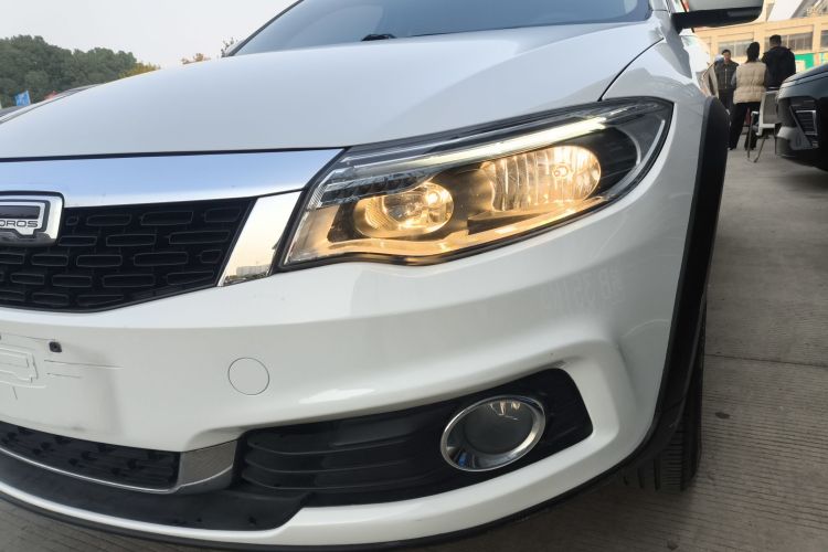 观致3 2016款 都市SUV 1.6T 自动致悦型局部细节36