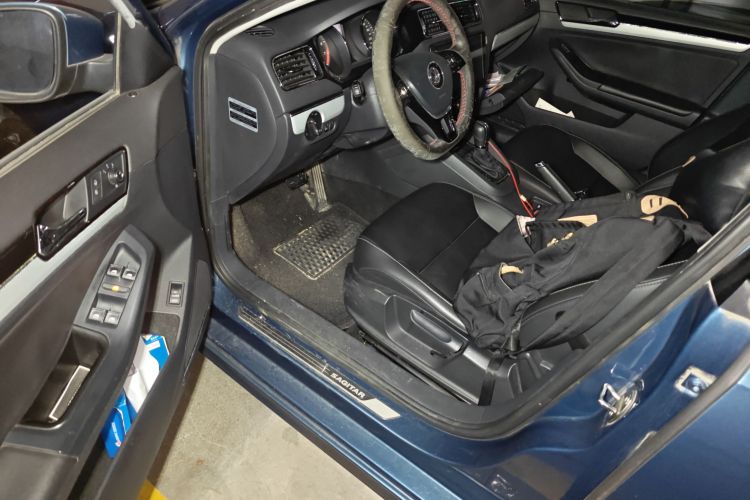 大众 速腾 2015款 1.6L 自动舒适型中控内饰20