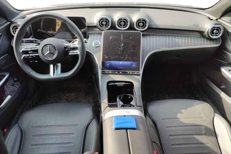 奔驰C级 2024款 改款 C 200 L 运动版中控内饰12