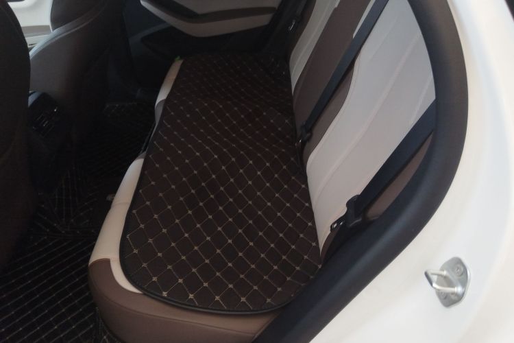 比亚迪 秦PLUS 2024款 荣耀版 DM-i 55KM领先型中控内饰21