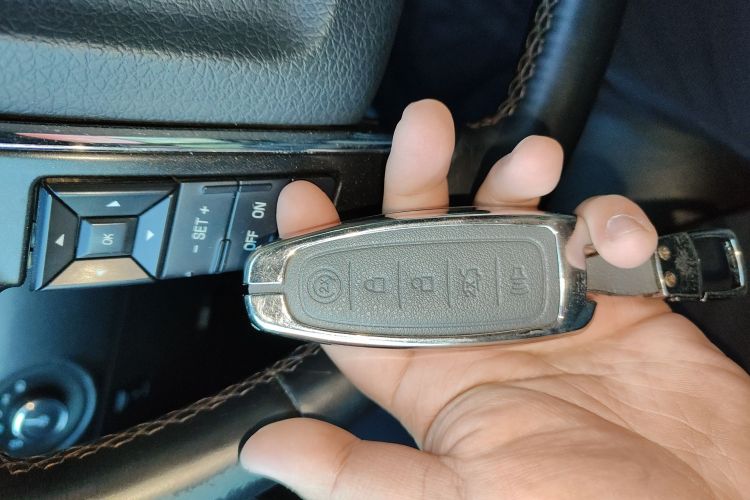 林肯 领航员 2016款 3.5T AWD中控内饰7001