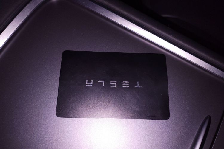 特斯拉 Model Y 2022款 Performance高性能全轮驱动版中控内饰7001