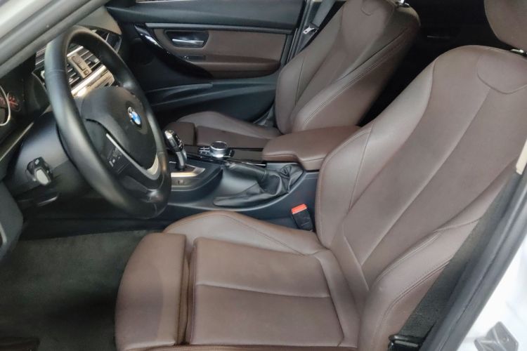 宝马3系 2019款 320Li 时尚型局部细节19