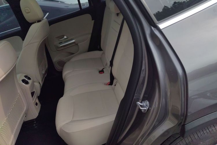 奔驰EQA 2022款 EQA 260中控内饰7004