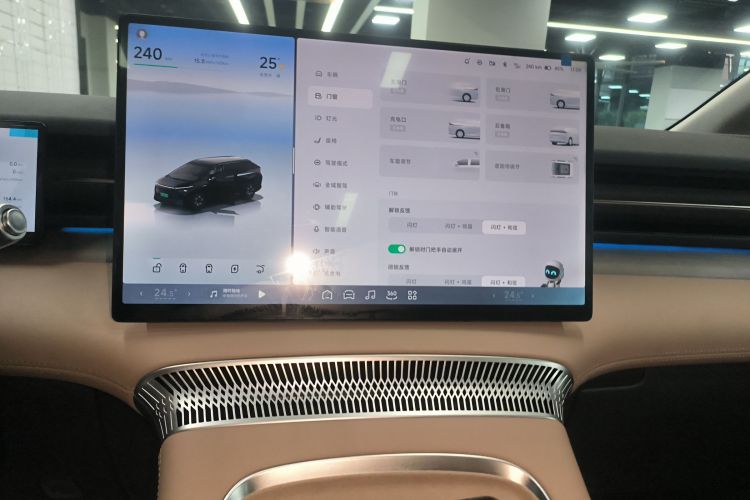 小鹏X9 2025款 650长续航 Max中控内饰16