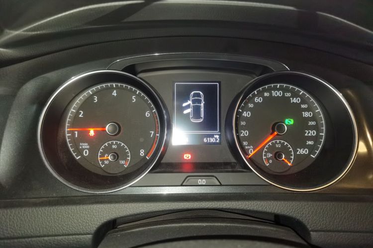 大众 高尔夫 2018款 230TSI 自动舒适型中控内饰14