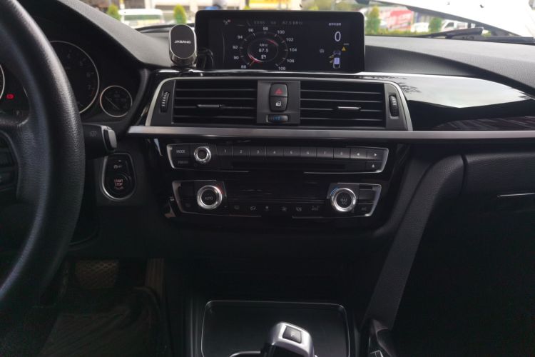 宝马3系 2017款 320Li 时尚型中控内饰16