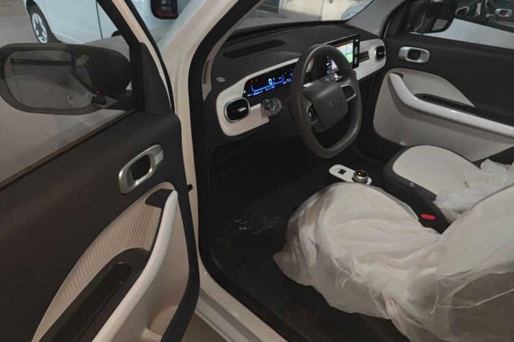 吉利银河 熊猫 2025款 210km 元气熊中控内饰20