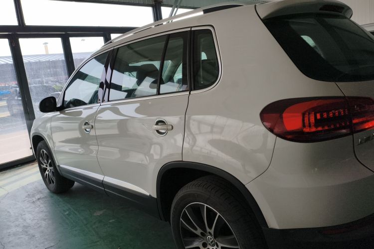 大众 途观 2015款 1.8TSI 自动两驱豪华型车身外观4