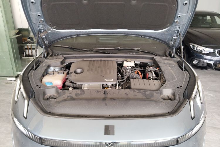 领克07 2024款 EM-P 126长续航 Ultra机舱底盘24